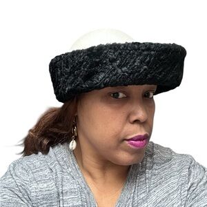 Vintage 1963 Adolfo ll Textured Black Bowl Cream Sphere Hat 8x8